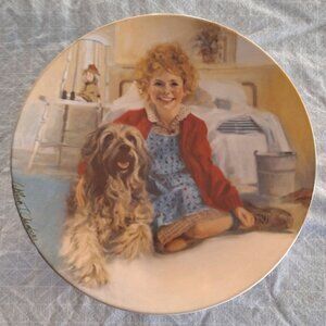 The Annie Collector's Plate Series "Annie and Sandy" by Edwin M. Knowles China